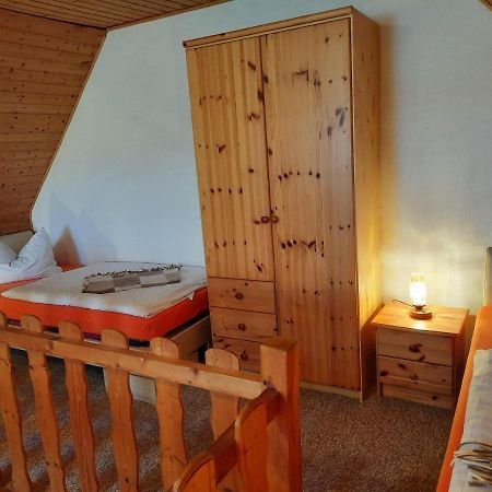 Leuchtturmblick - Ferienwohnung Fuer Die Familie In Grieben Insel Hiddensee Екстериор снимка